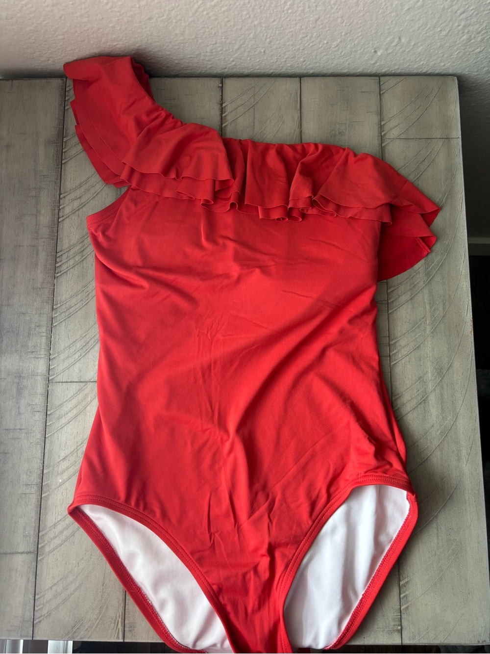 Carmen Marc Valvo Red Ruffle One-Shoulder Swimwear Size 6